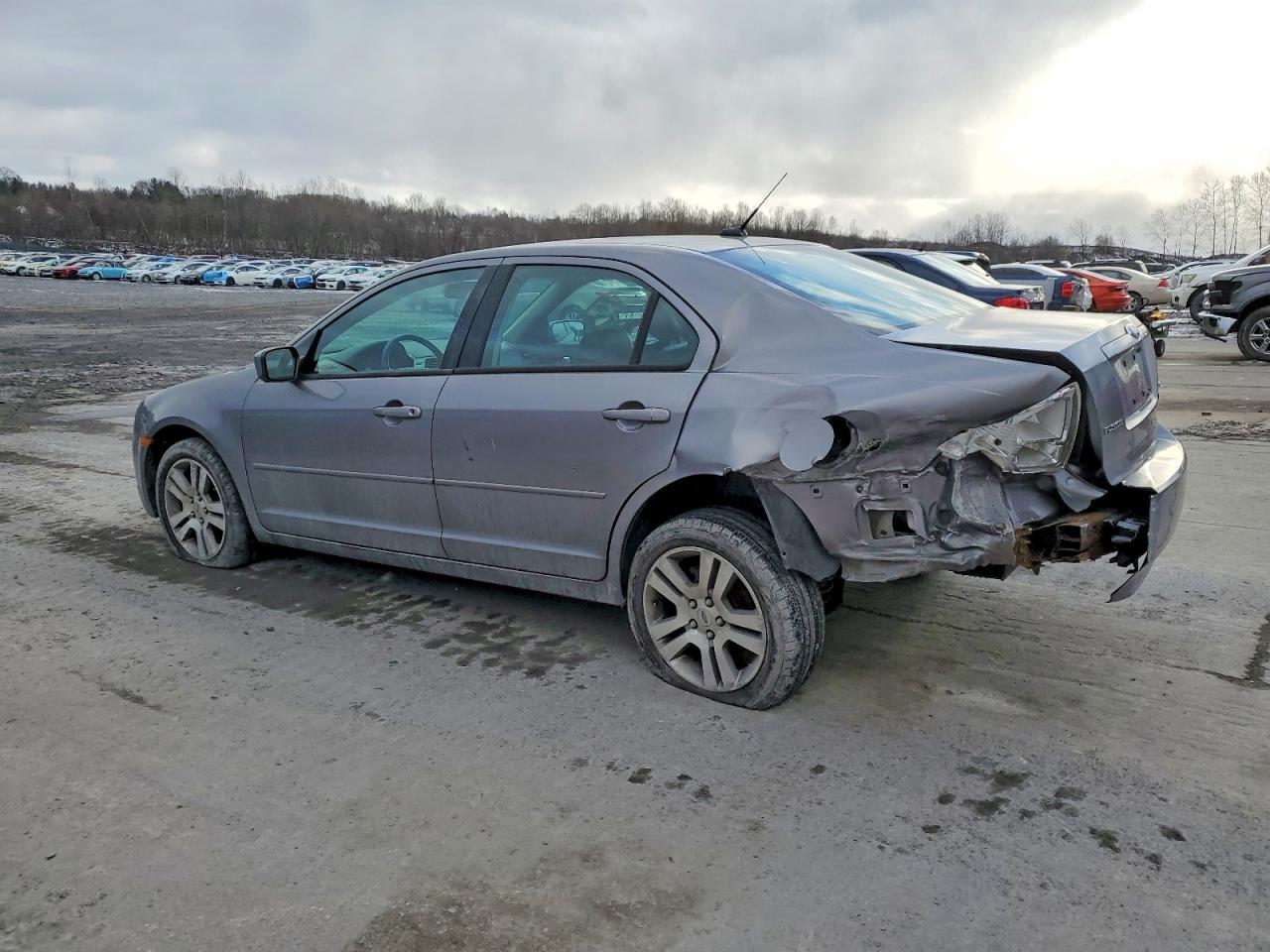 2007 FORD FUSION SE photo 2