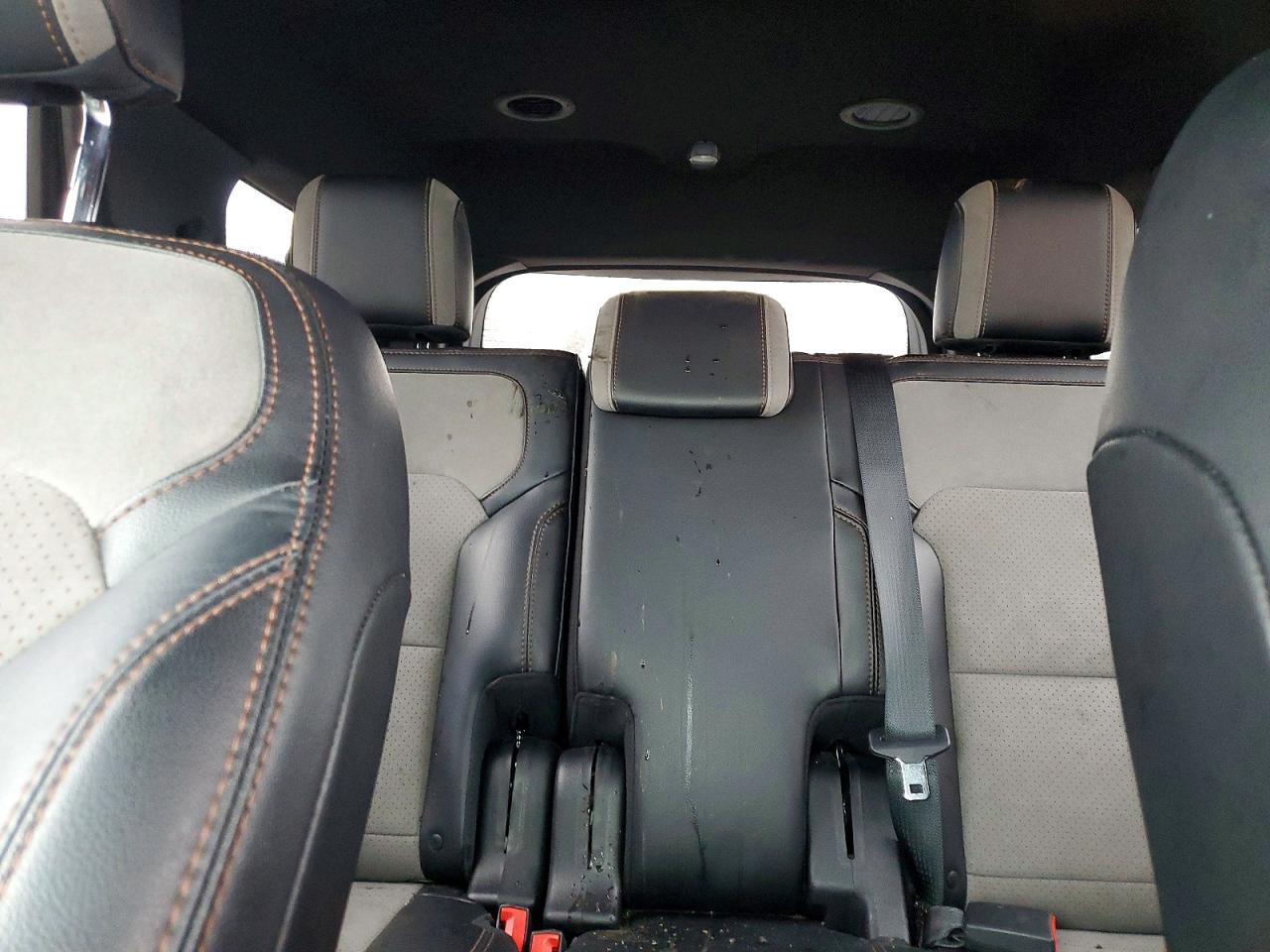 2017 FORD EXPLORER XLT photo 10