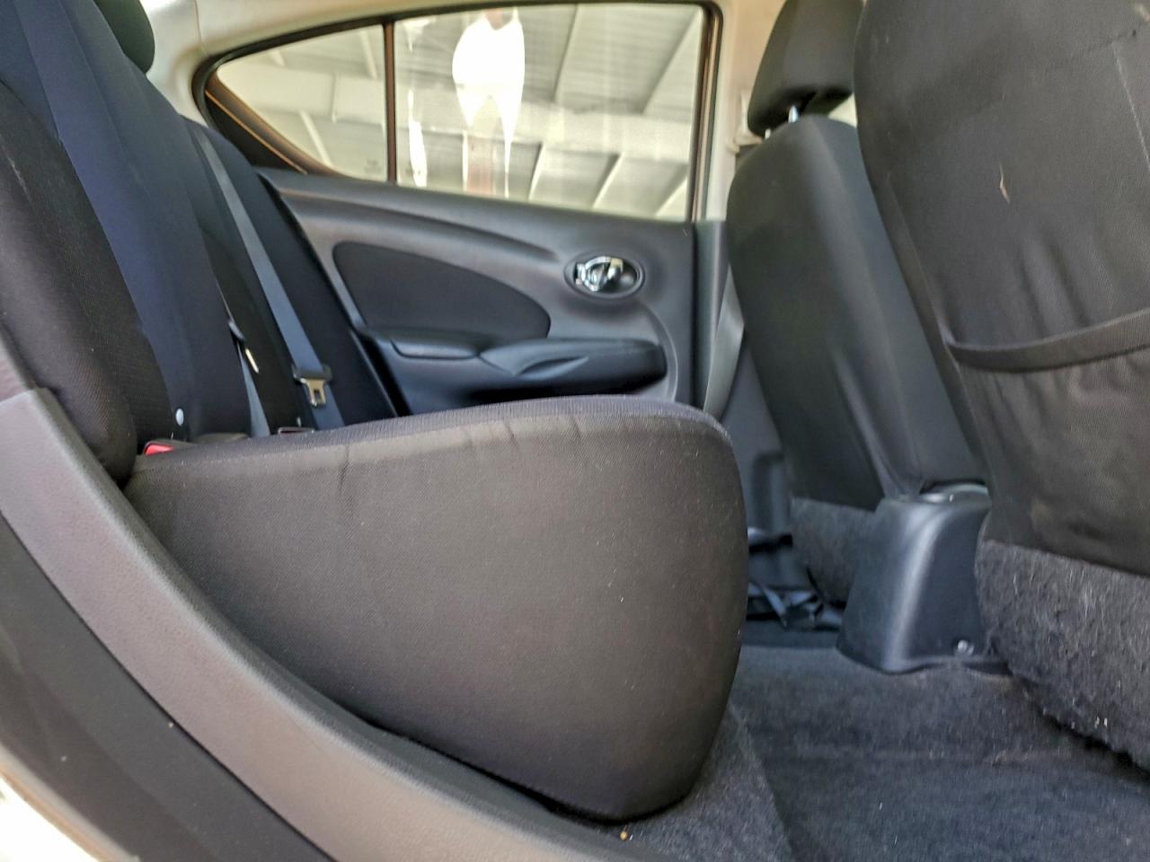 2012 NISSAN VERSA S photo 11