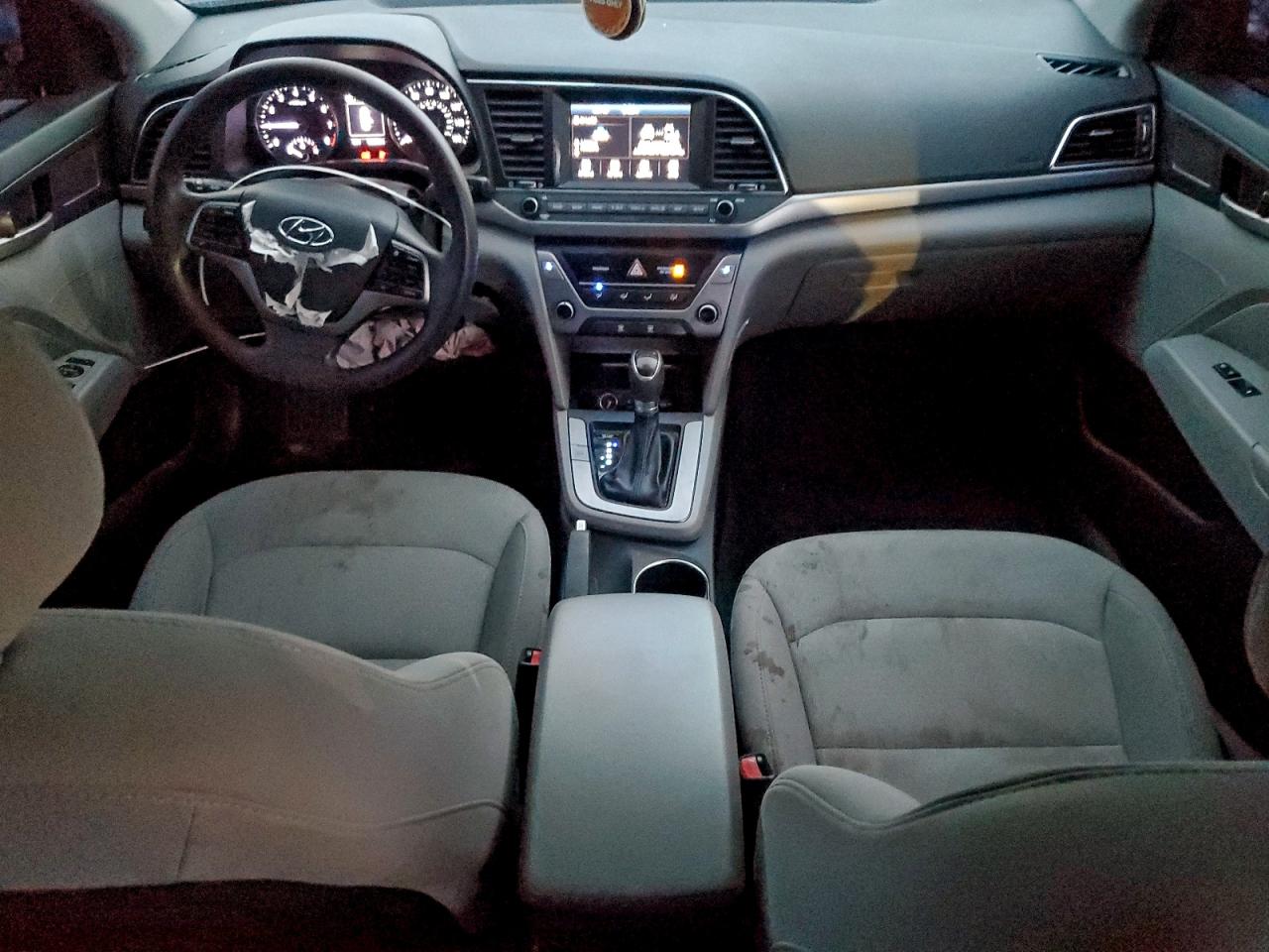 2018 HYUNDAI ELANTRA SEL photo 8