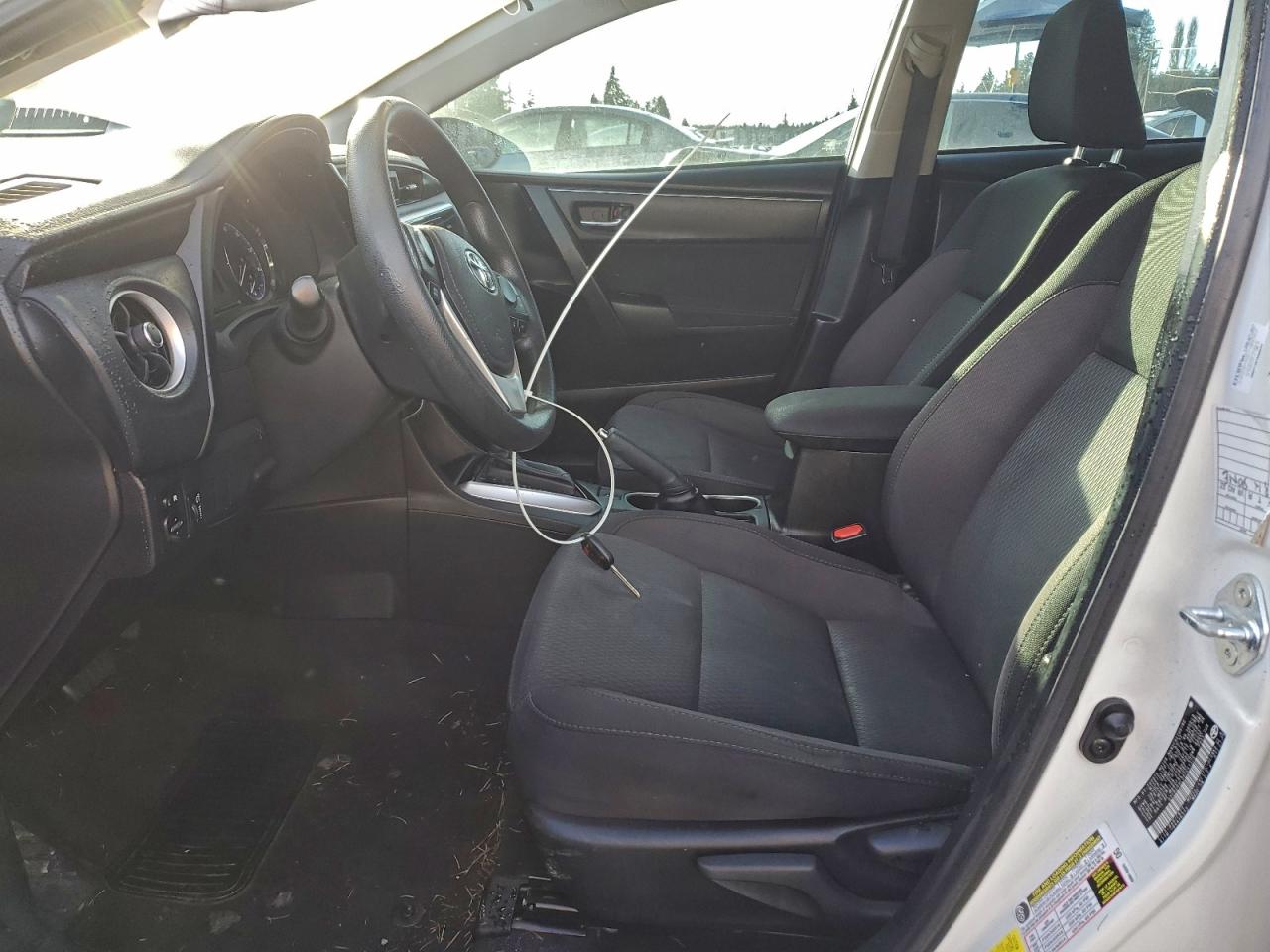 2017 TOYOTA COROLLA LE photo 7