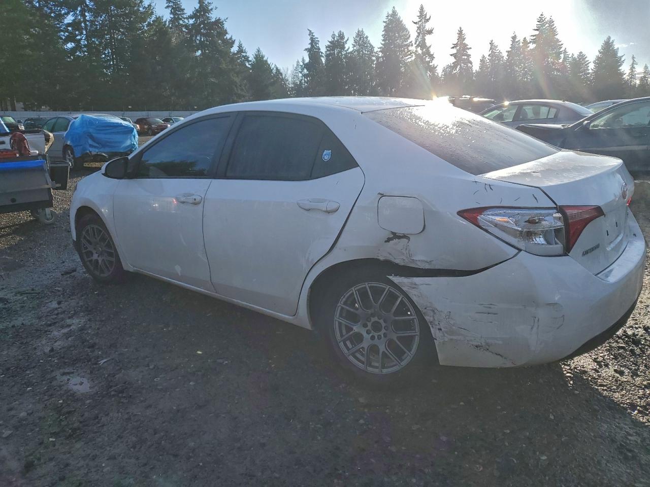 2017 TOYOTA COROLLA LE photo 2