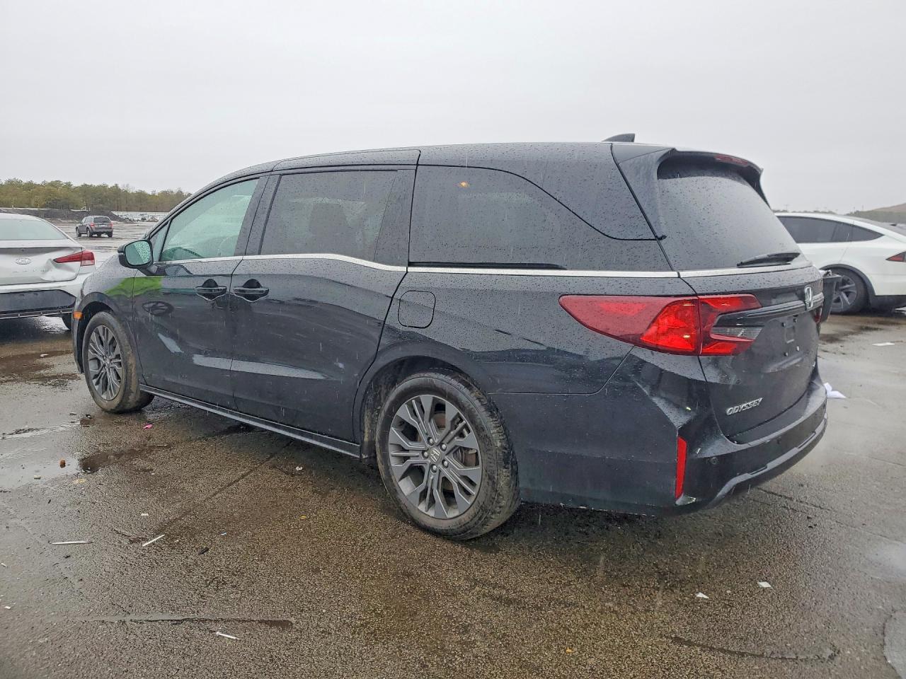 2025 HONDA ODYSSEY TOURING photo 2
