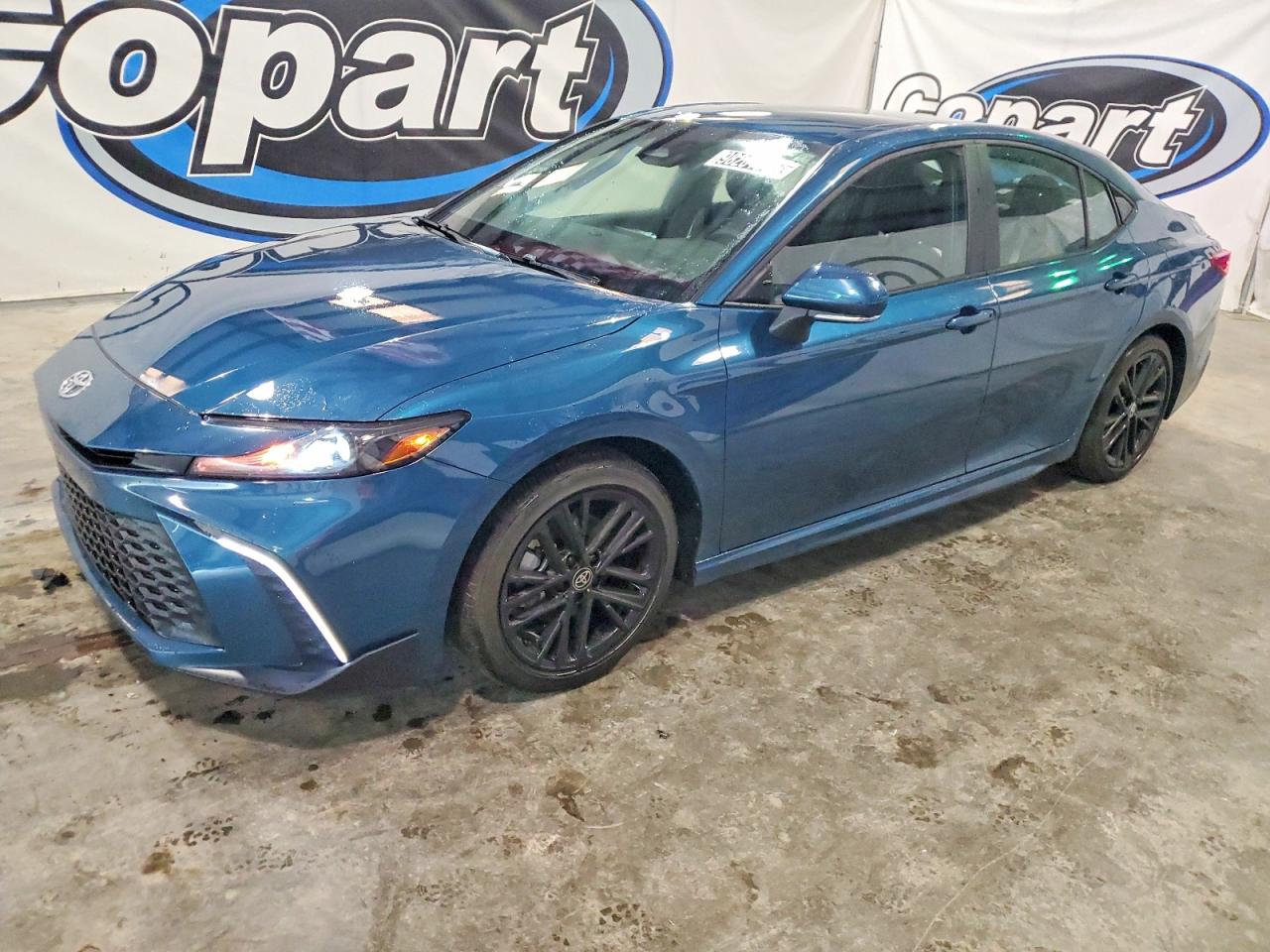 2025 TOYOTA CAMRY