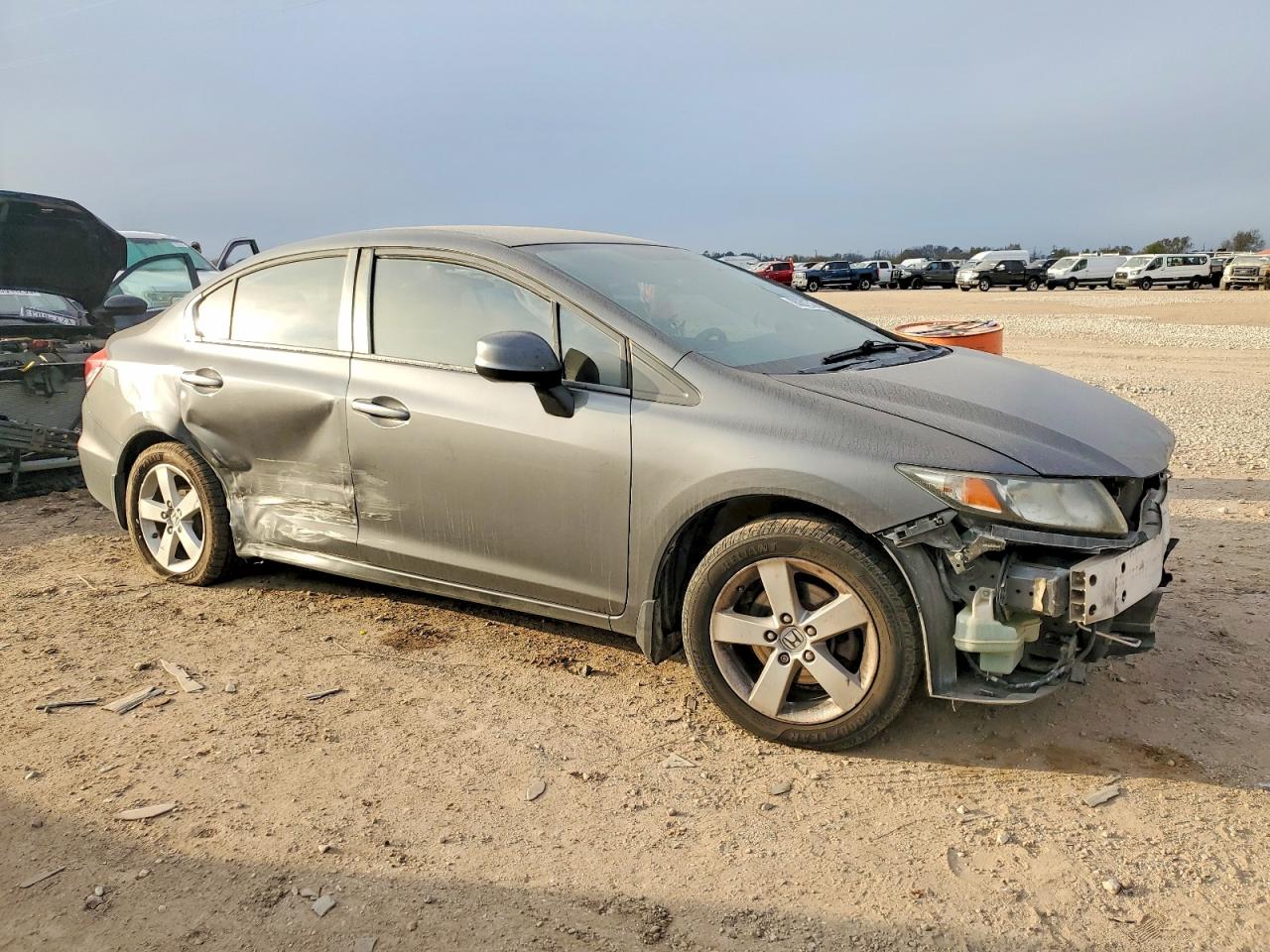 2013 HONDA CIVIC LX photo 4