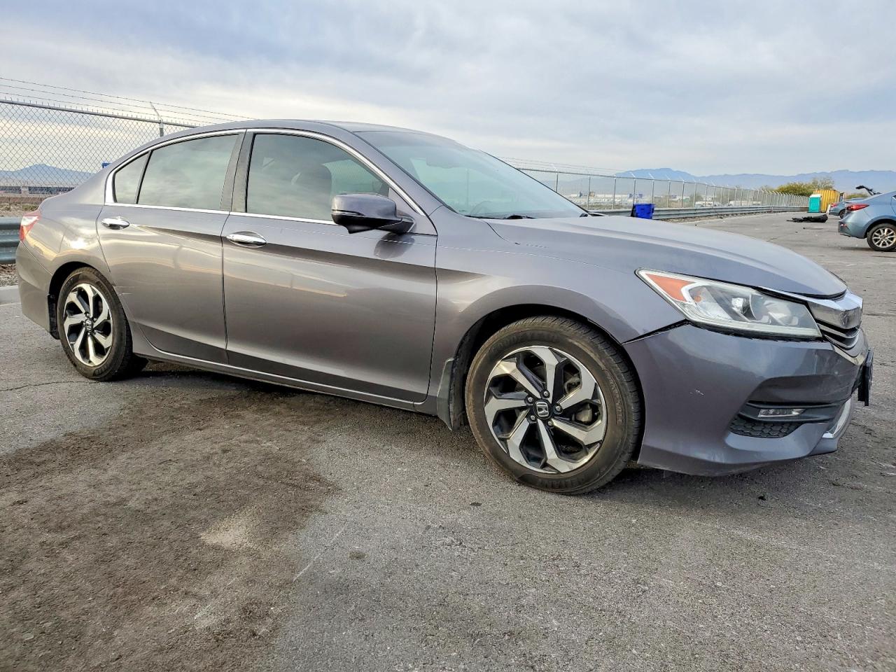 2016 HONDA ACCORD EXL photo 4