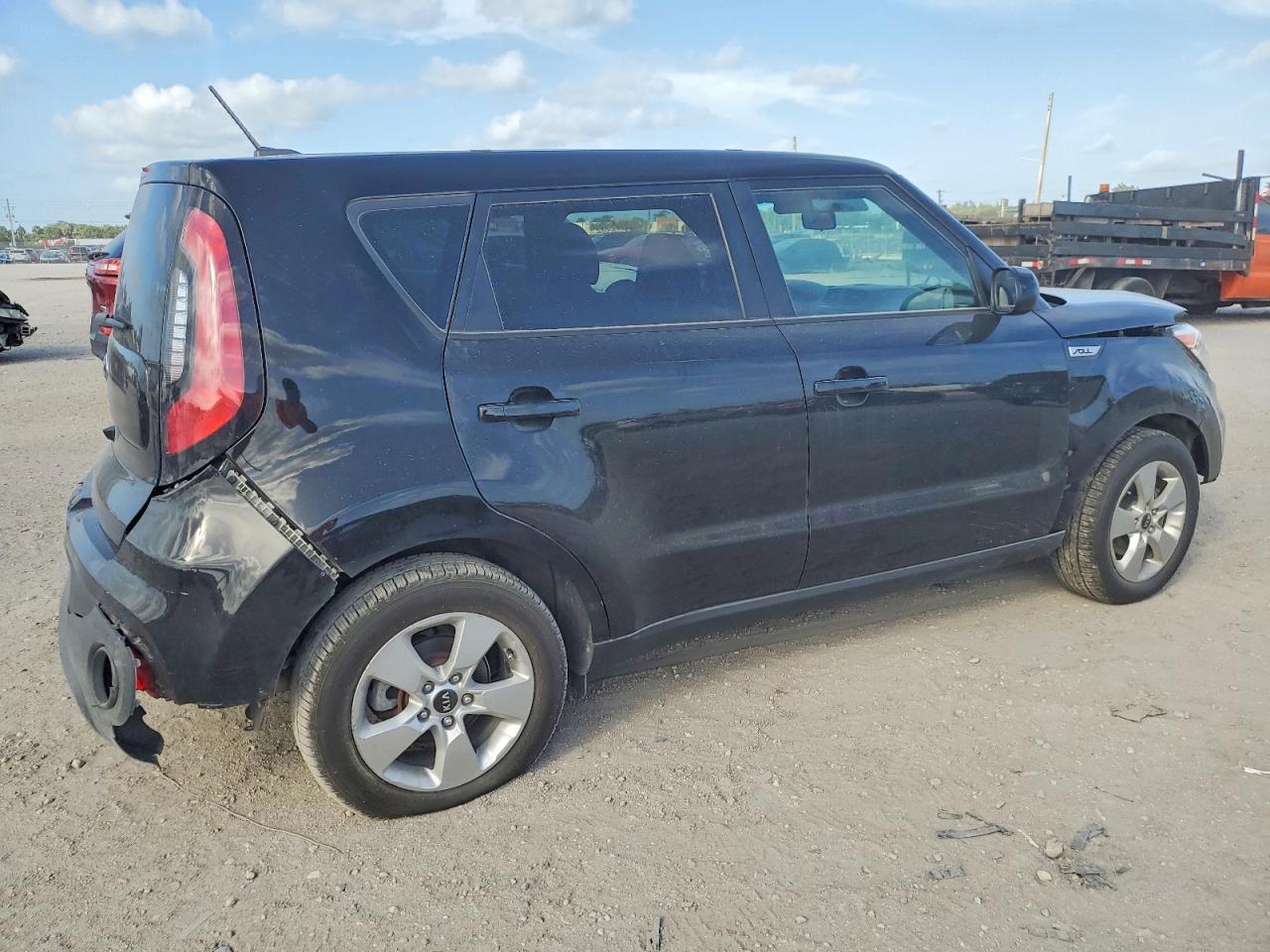 2017 KIA SOUL photo 3