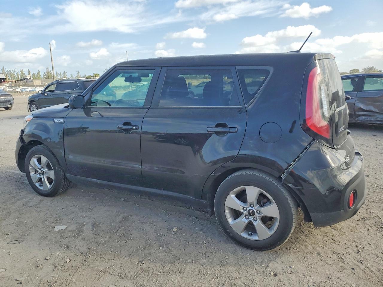 2017 KIA SOUL photo 2