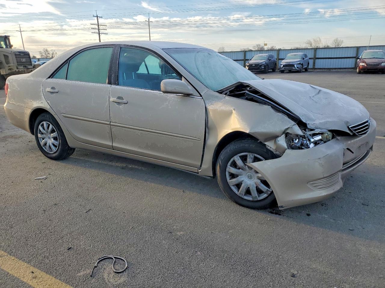 2005 TOYOTA CAMRY LE photo 4