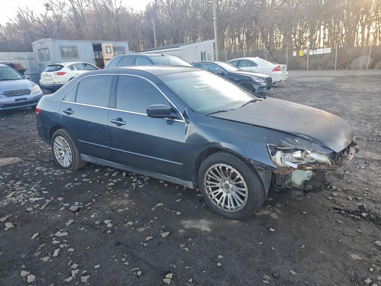 2004 HONDA ACCORD LX photo 4