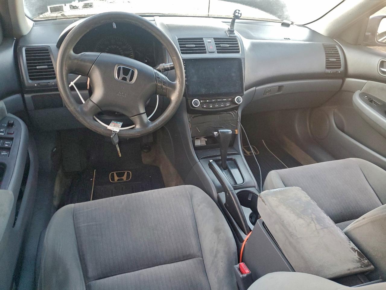 2004 HONDA ACCORD LX photo 8