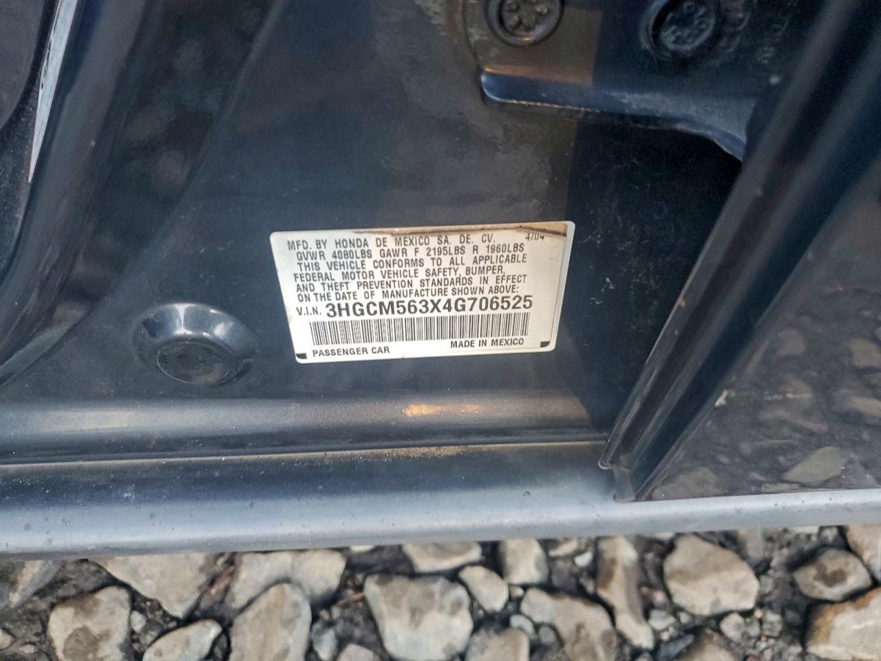 2004 HONDA ACCORD LX photo 12