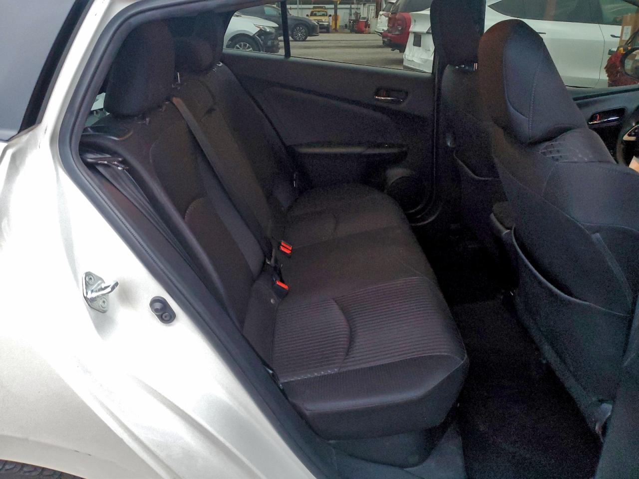 2018 TOYOTA PRIUS photo 10