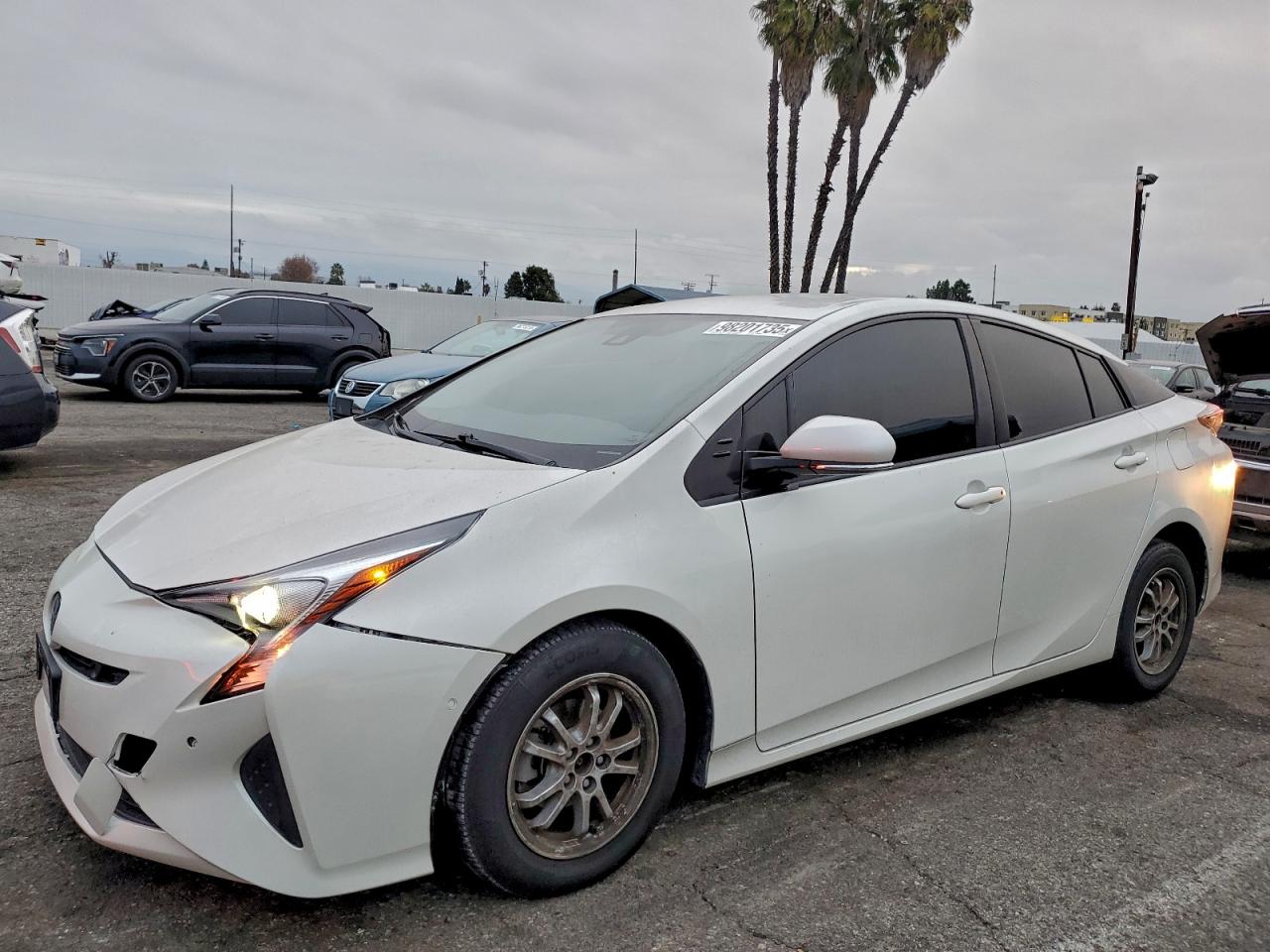 2018 TOYOTA PRIUS