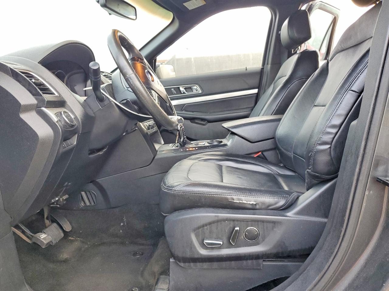 2016 FORD EXPLORER XLT photo 7