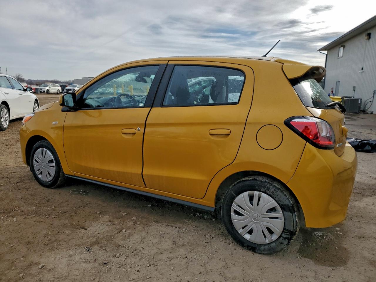 2024 MITSUBISHI MIRAGE ES photo 2