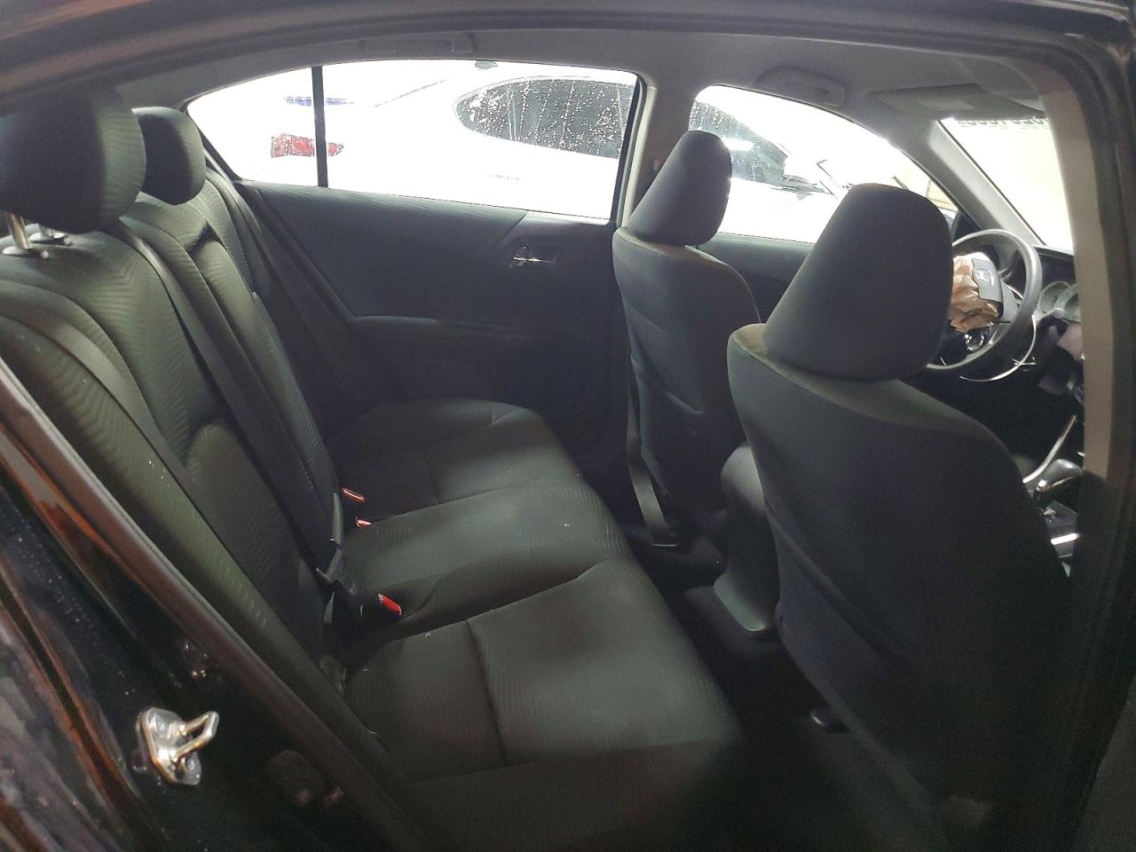 2016 HONDA ACCORD LX photo 10