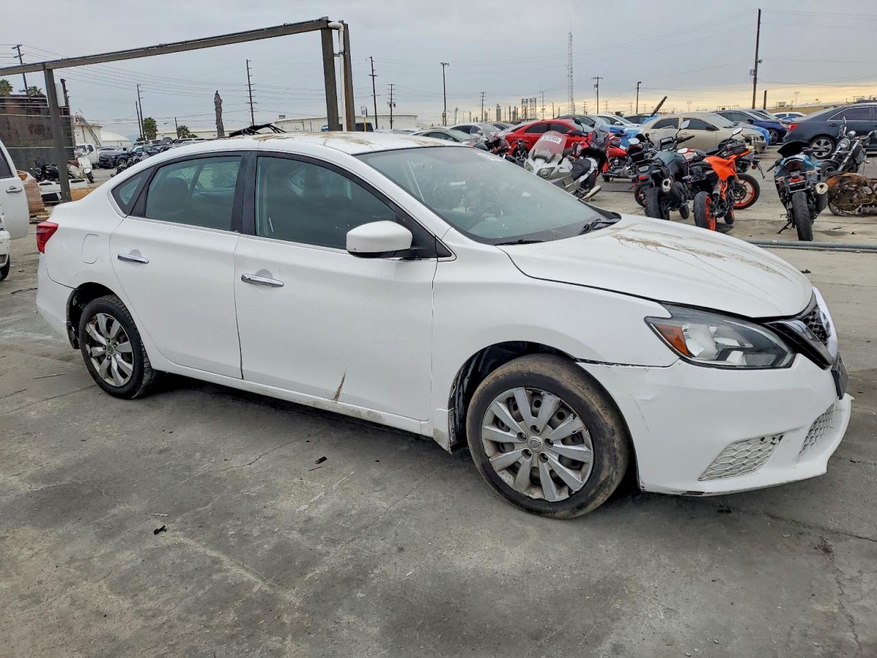2016 NISSAN SENTRA S photo 4