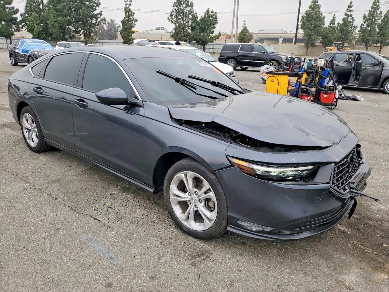 2025 HONDA ACCORD LX photo 4