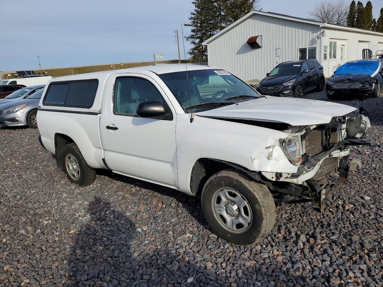 2013 TOYOTA TACOMA photo 4