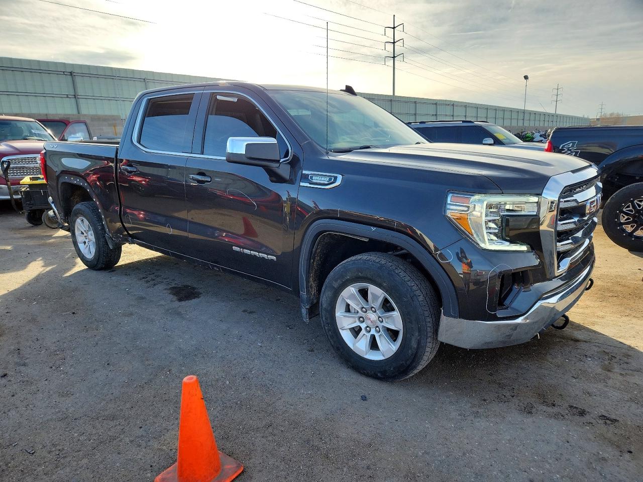 2021 GMC SIERRA K1500 SLE photo 4