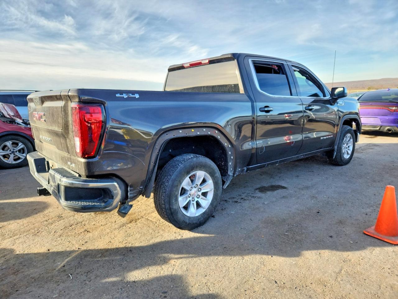 2021 GMC SIERRA K1500 SLE photo 3