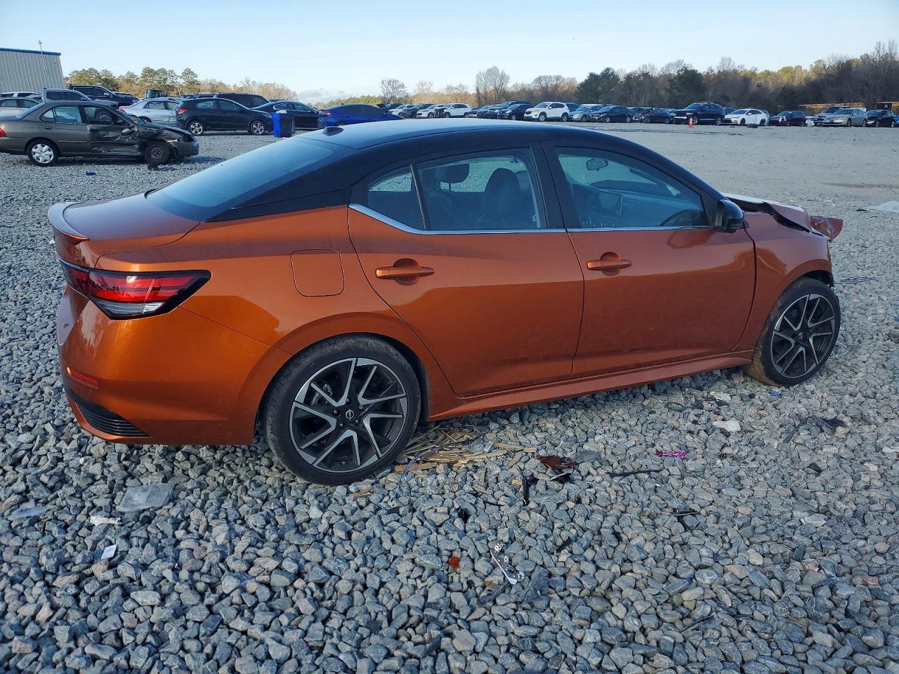 2024 NISSAN SENTRA SR photo 3
