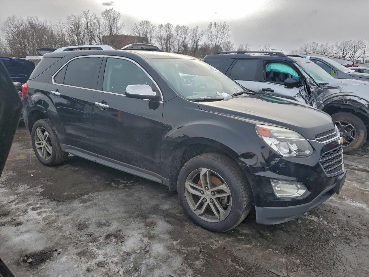 2017 CHEVROLET EQUINOX PREMIER photo 4