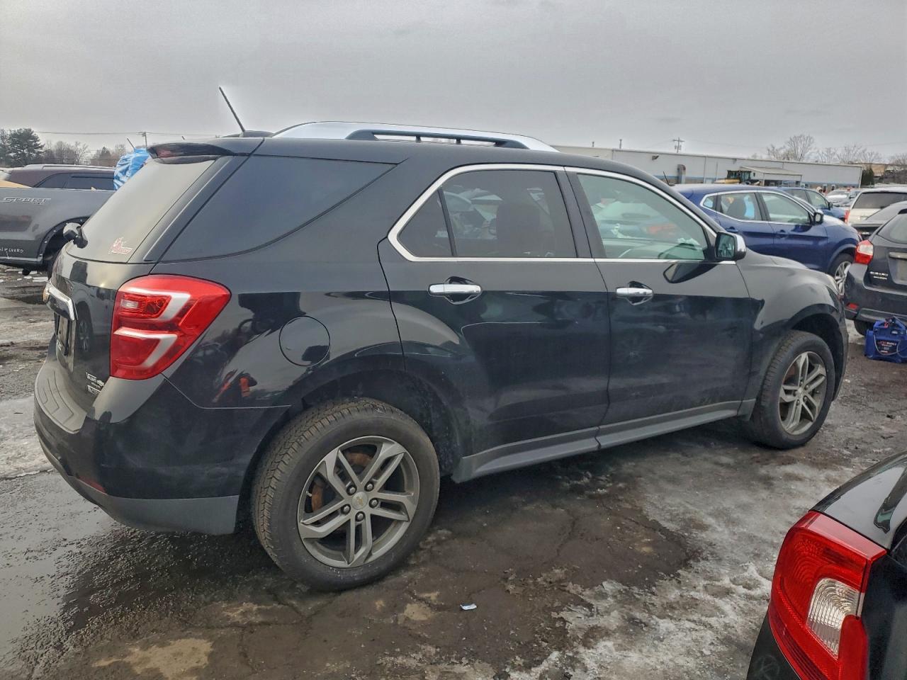 2017 CHEVROLET EQUINOX PREMIER photo 3