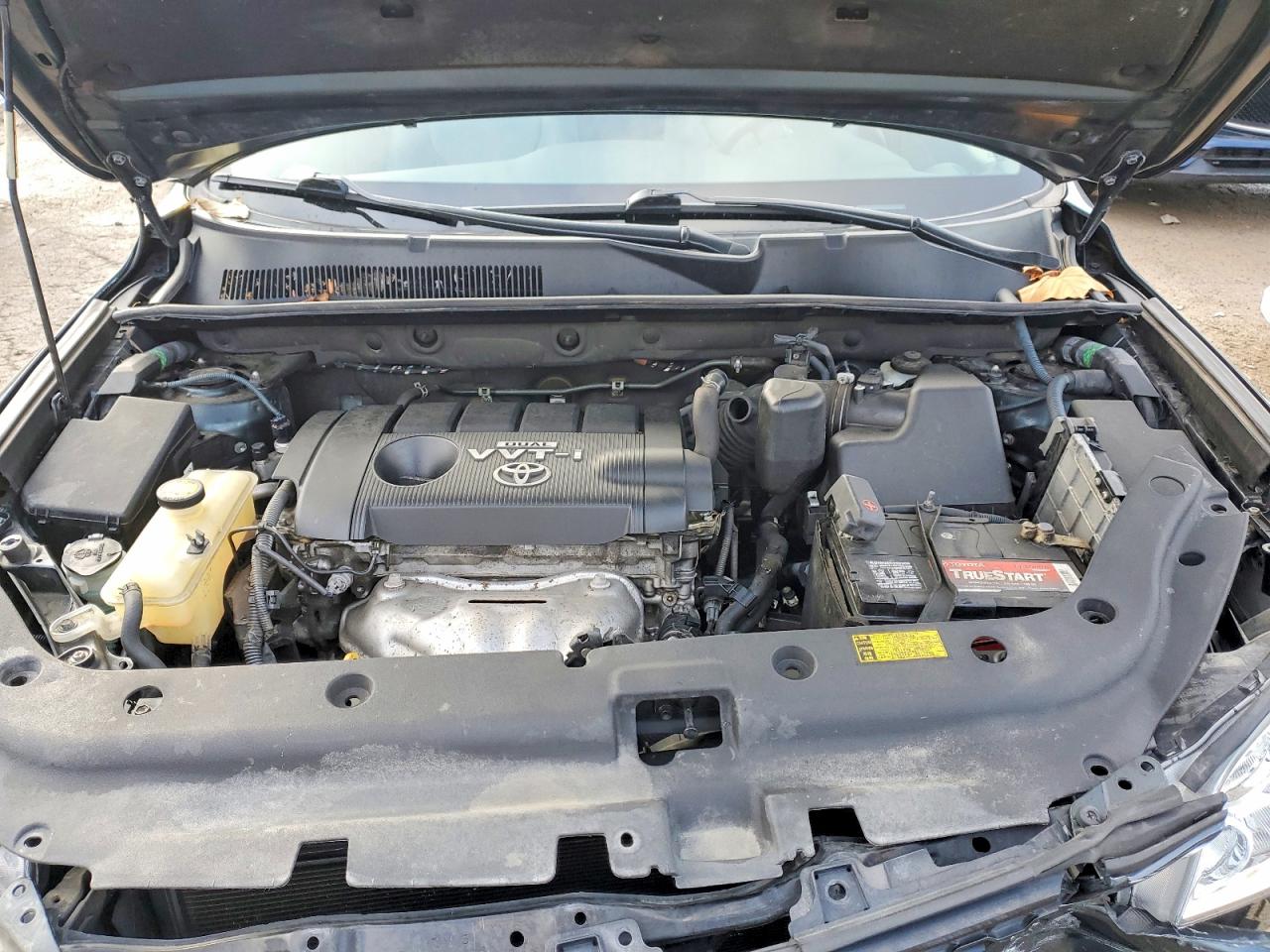 2011 TOYOTA RAV4 photo 11