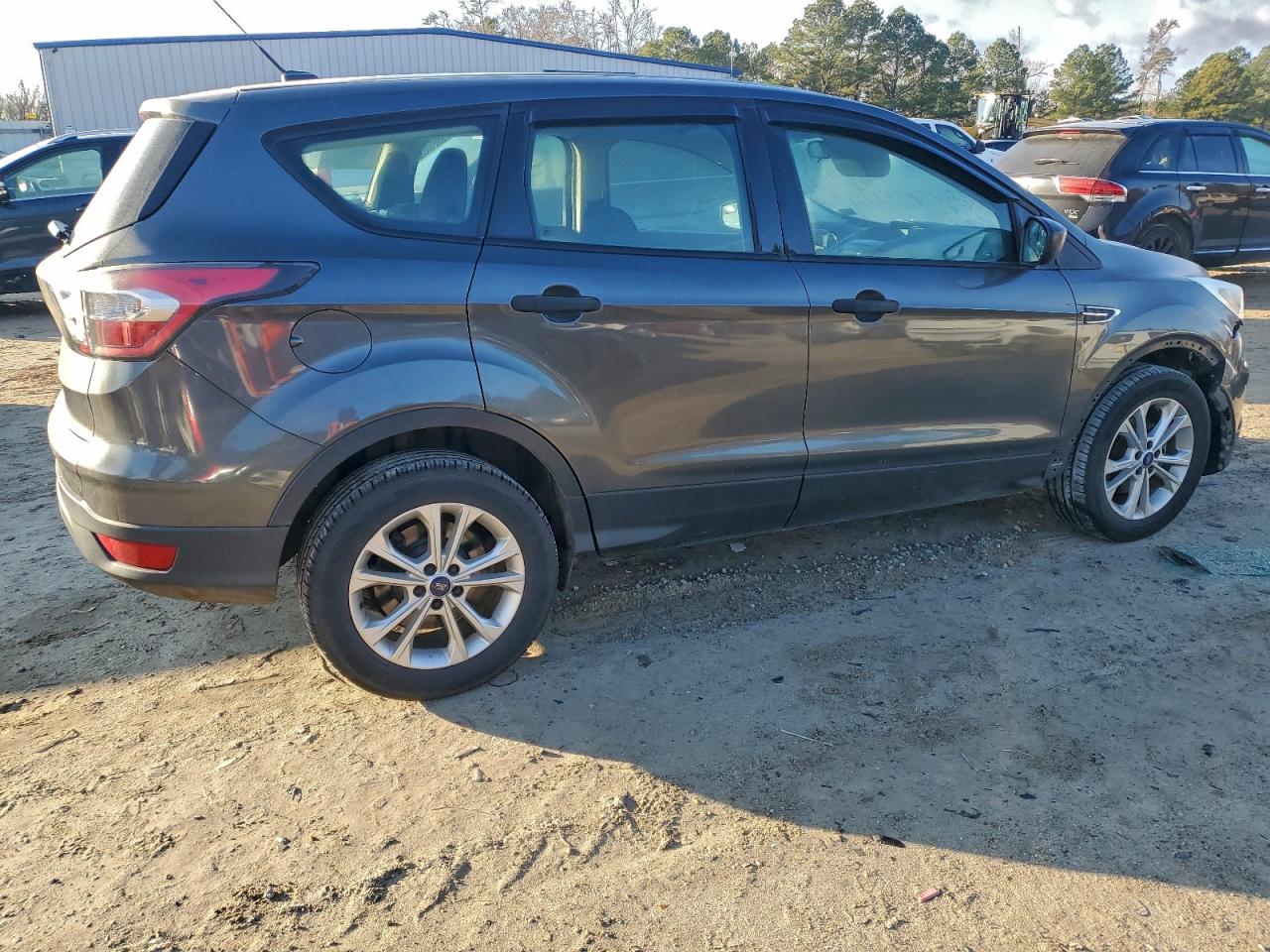2017 FORD ESCAPE S photo 3