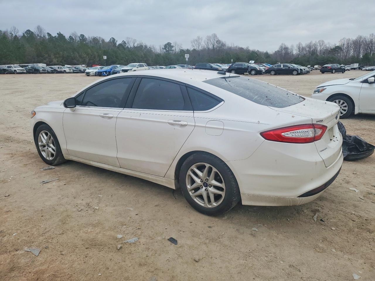 2016 FORD FUSION SE photo 2
