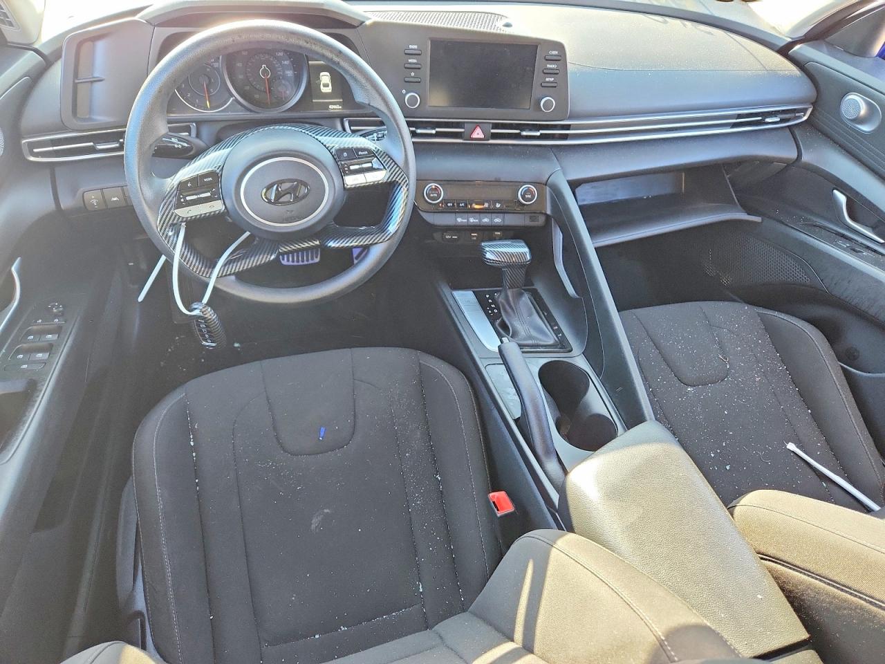 2023 HYUNDAI ELANTRA SEL photo 8