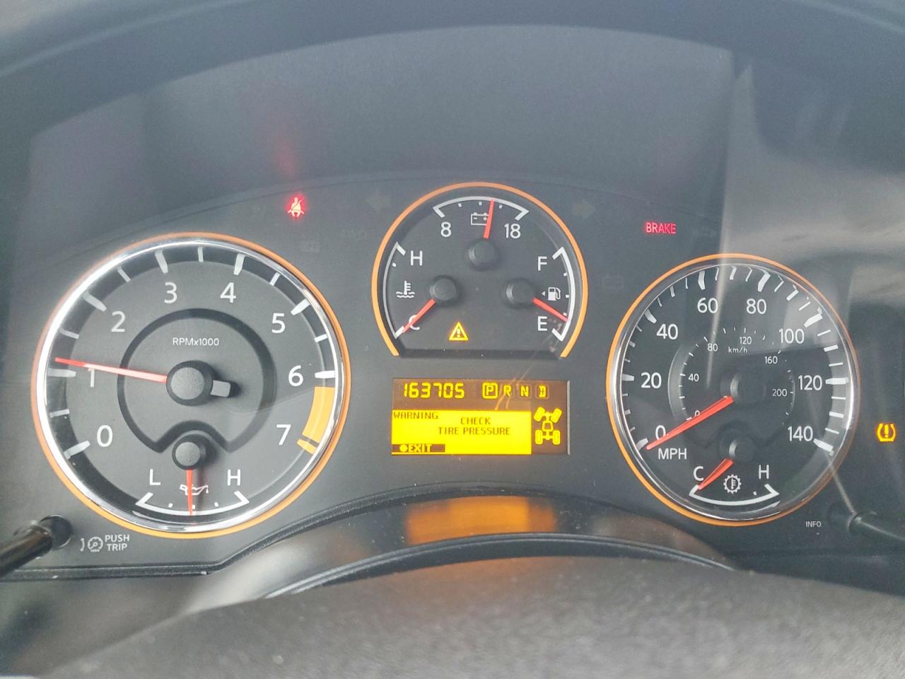 2011 NISSAN ARMADA SV photo 9