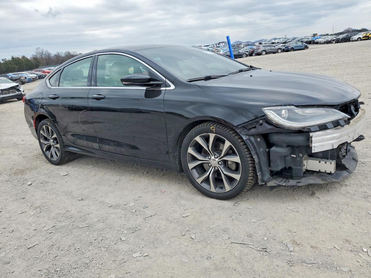 2015 CHRYSLER 200 C photo 4