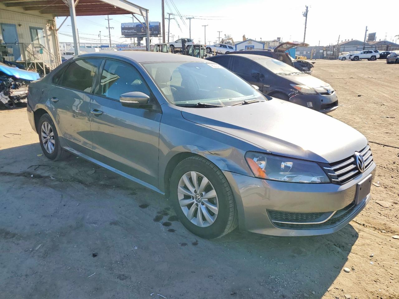 2014 VOLKSWAGEN PASSAT S photo 4