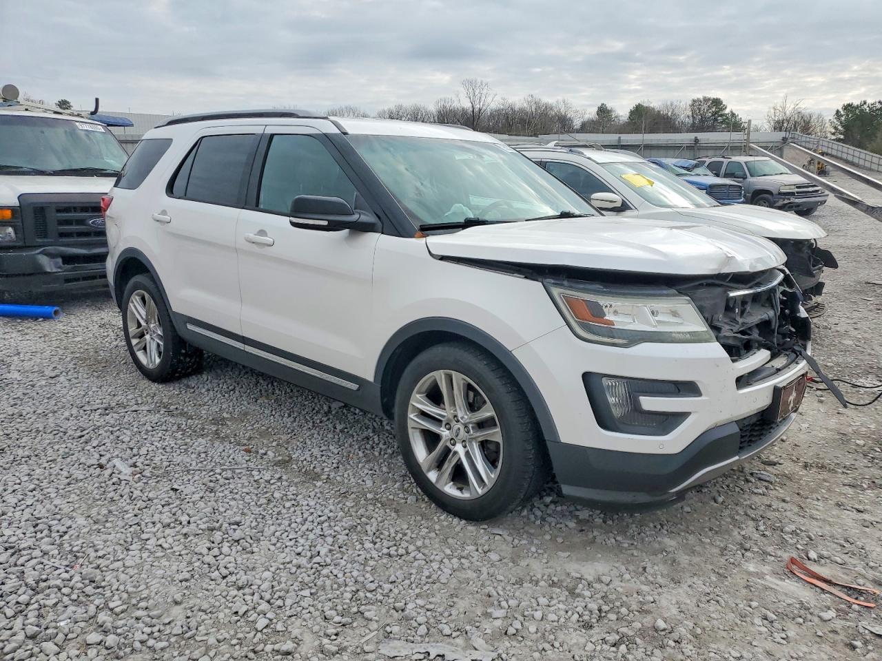 2016 FORD EXPLORER XLT photo 7