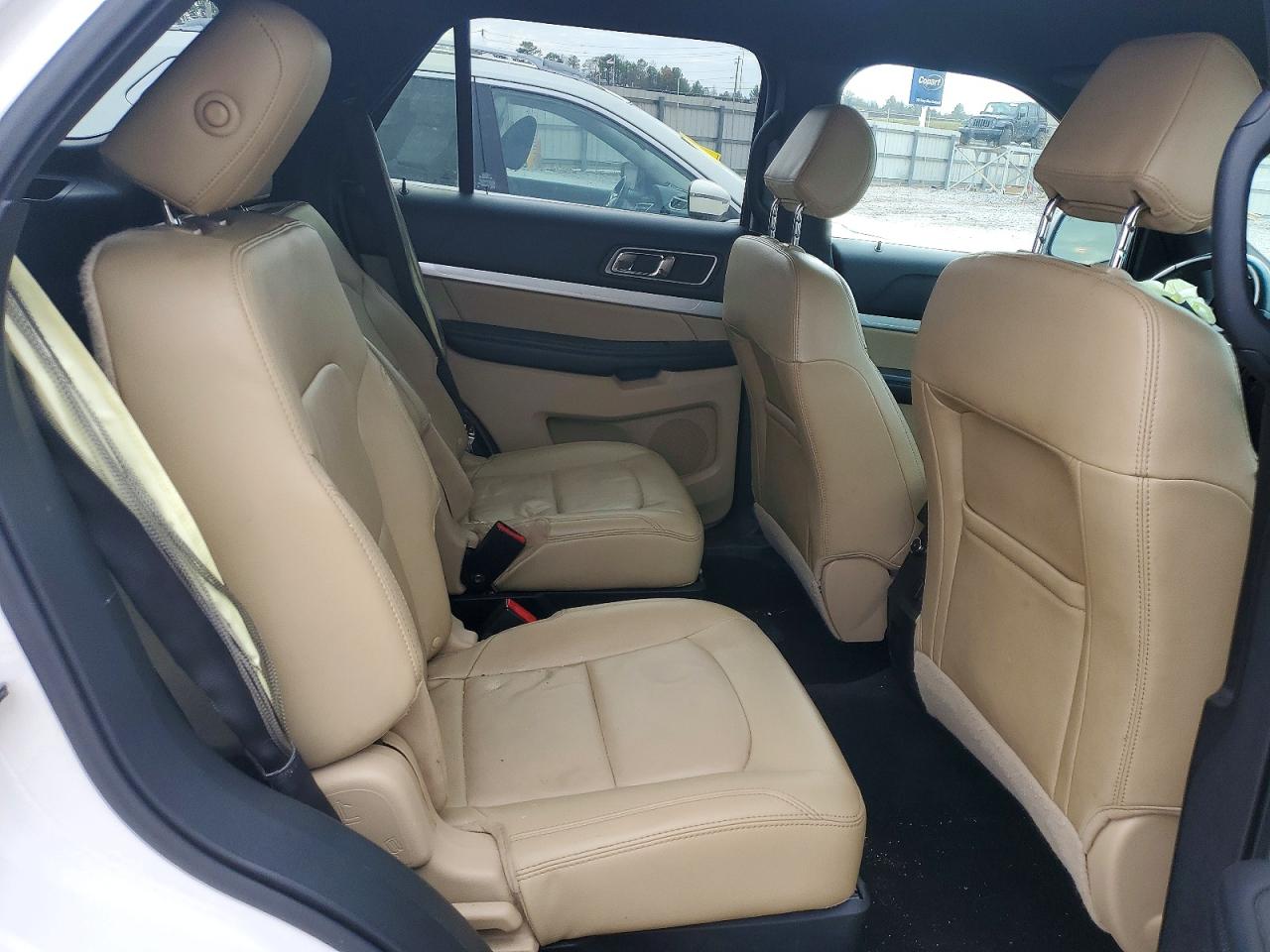 2016 FORD EXPLORER XLT photo 21