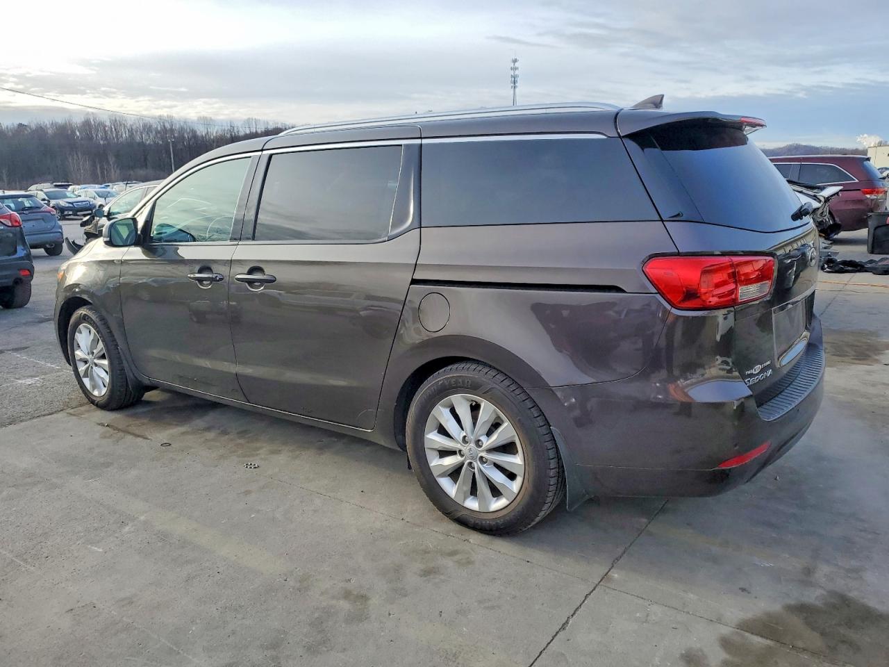 2018 KIA SEDONA EX photo 2