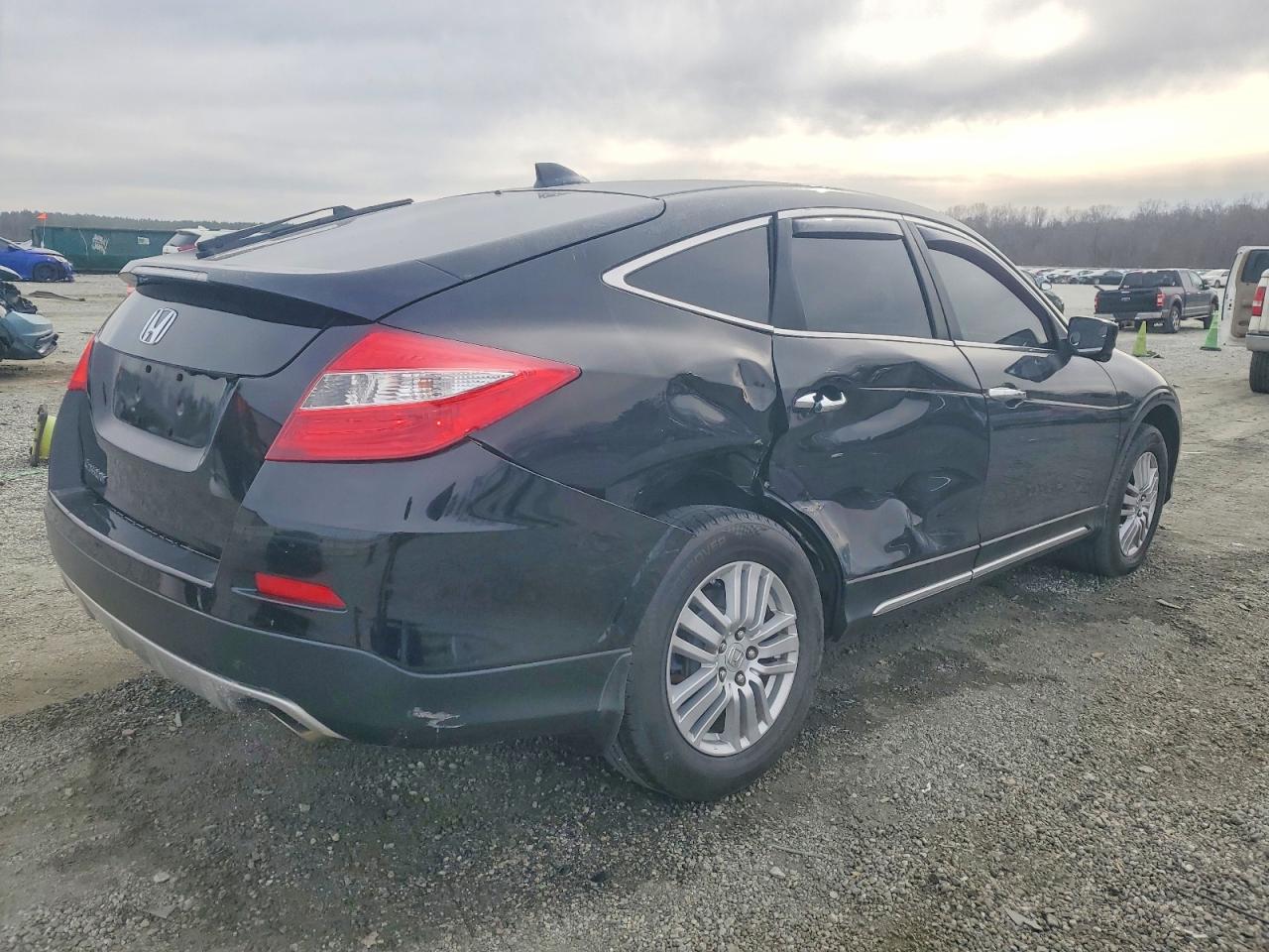 2013 HONDA CROSSTOUR EXL photo 3