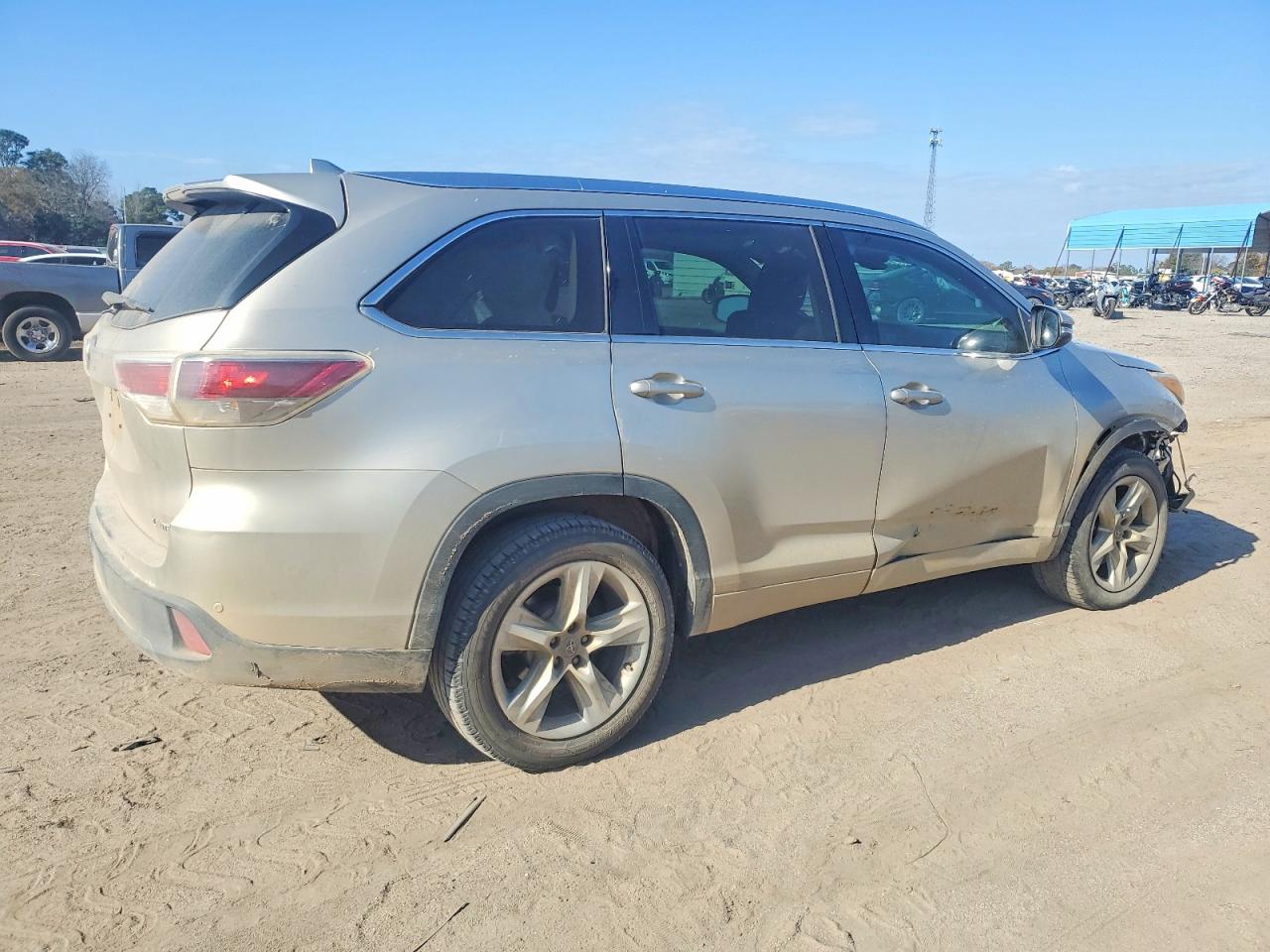 2016 TOYOTA HIGHLANDER LIMITED photo 3