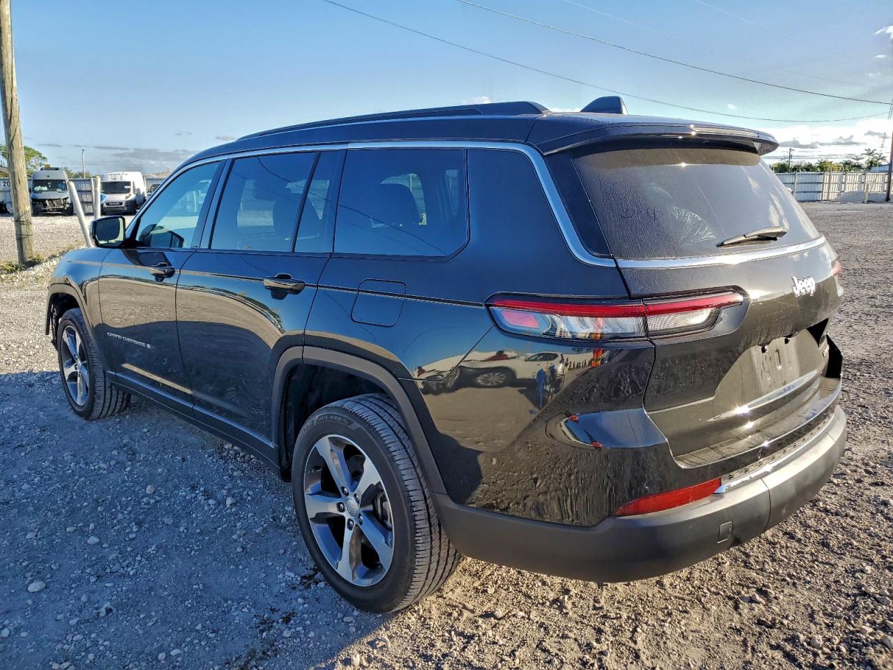 2024 JEEP GRAND CHEROKEE L LIMITED photo 3
