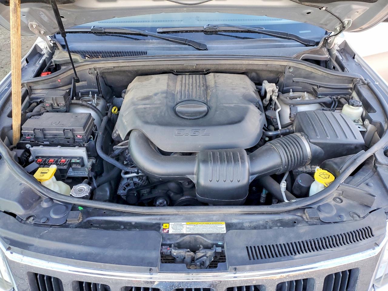 2011 JEEP GRAND CHEROKEE LAREDO photo 23
