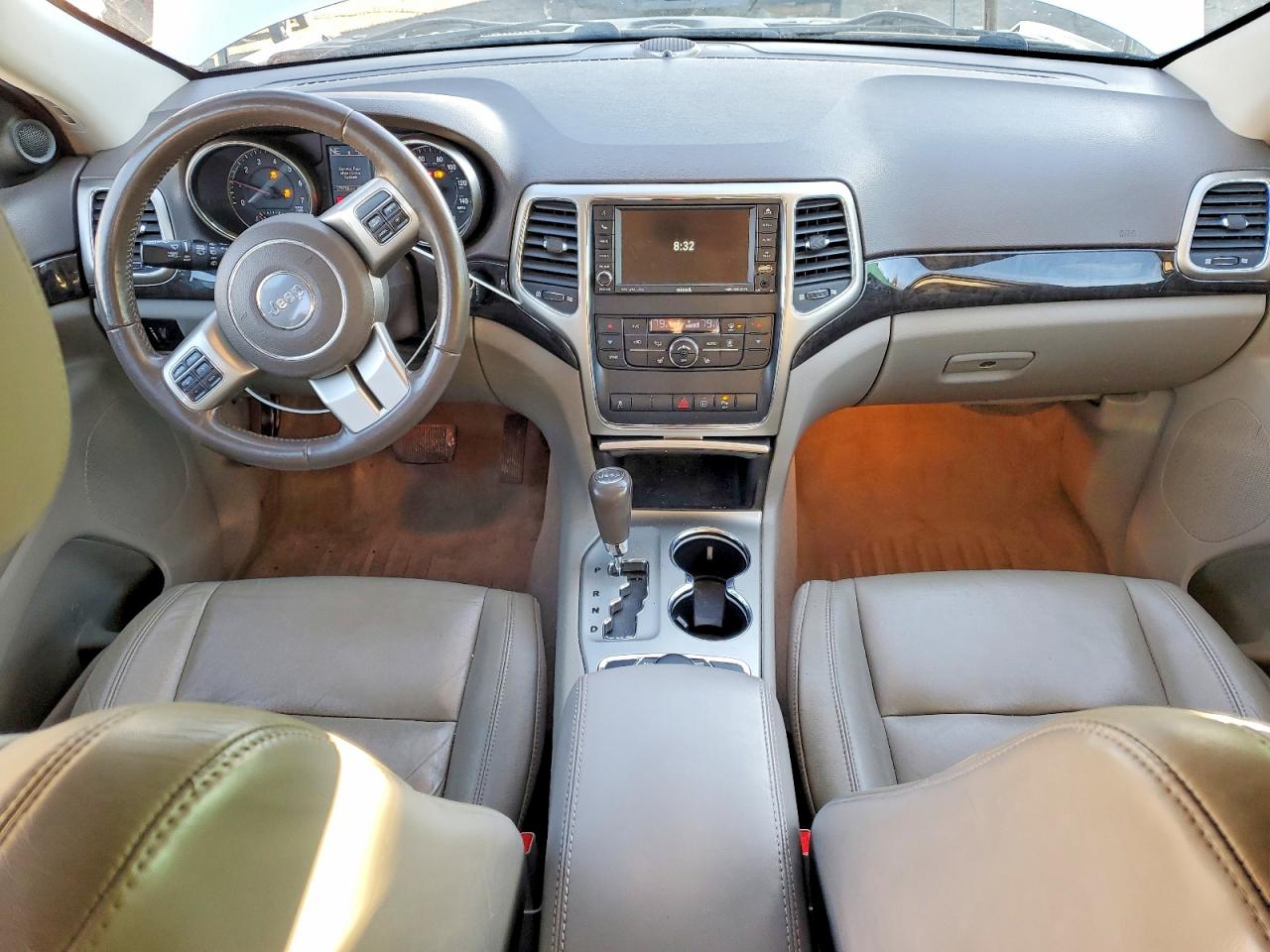 2011 JEEP GRAND CHEROKEE LAREDO photo 15