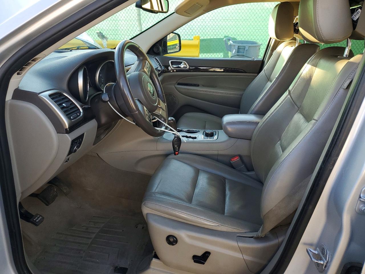 2011 JEEP GRAND CHEROKEE LAREDO photo 13