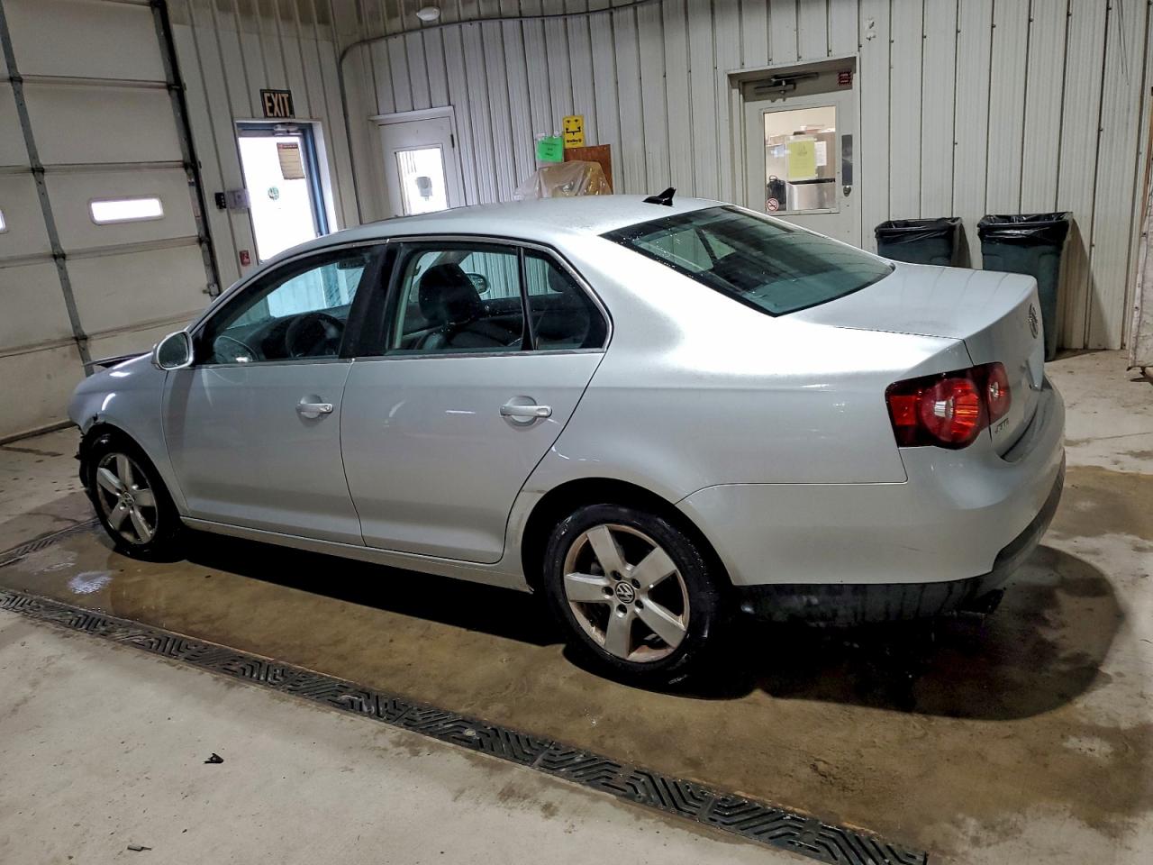 2009 VOLKSWAGEN JETTA SE photo 2