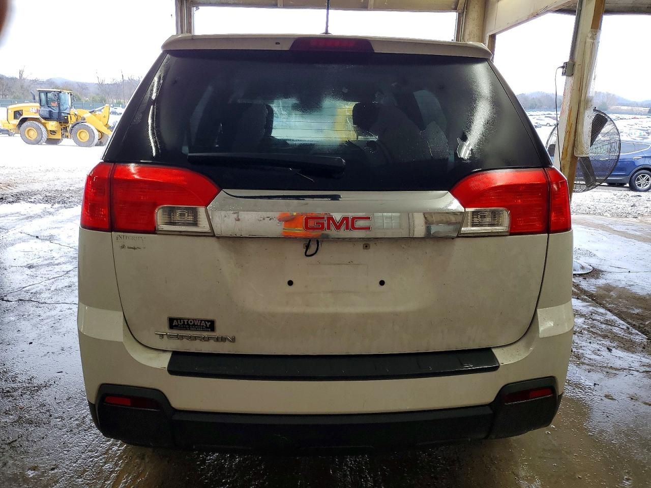 2015 GMC TERRAIN SLE photo 6