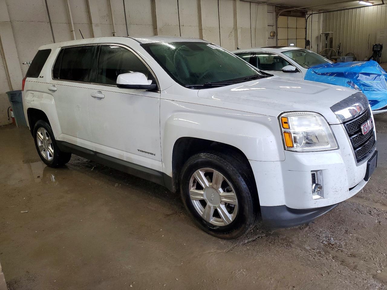 2015 GMC TERRAIN SLE photo 4
