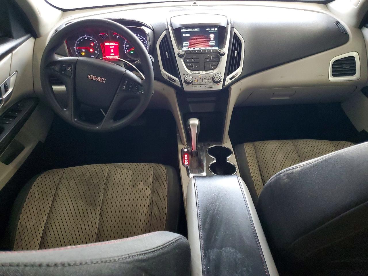 2015 GMC TERRAIN SLE photo 8