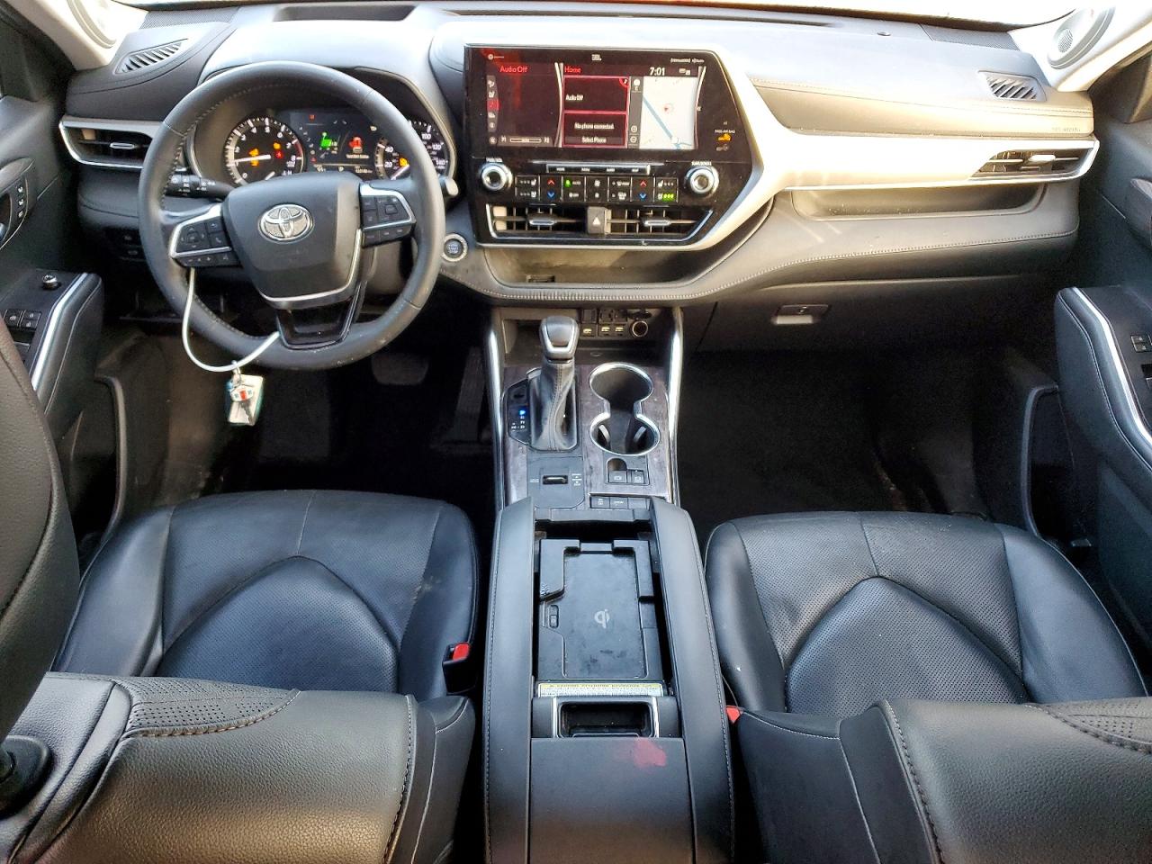 2021 TOYOTA HIGHLANDER PLATINUM photo 8